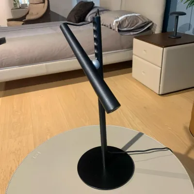 Lampada da tavolo Magneto Foscarini in Offerta Outlet 