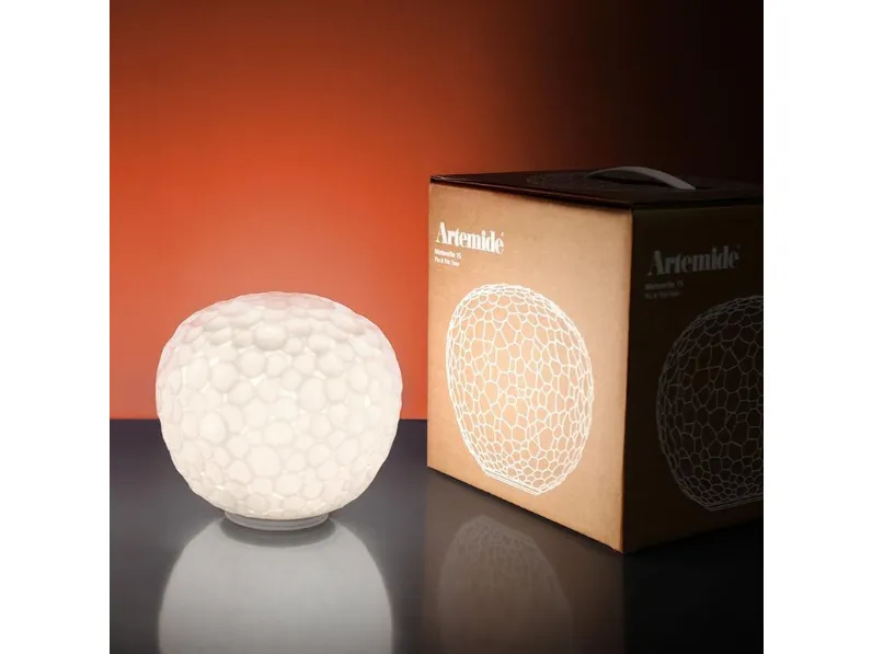 Lampada da tavolo Metorite 15 tavolo Artemide in Offerta Outlet 