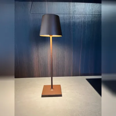 Lampada da tavolo stile Design Poldina pro Zafferano a prezzi outlet