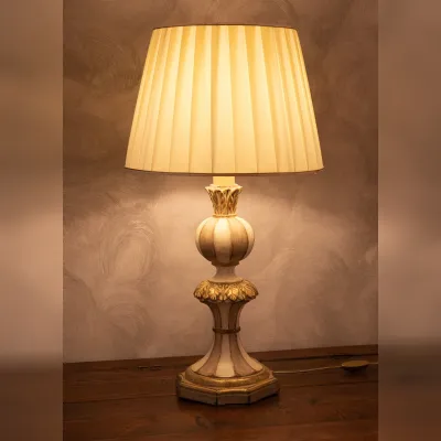 Lampada da tavolo stile Classica Lampada silvano grifoni bianco antico Grifoni vittorio in offerta