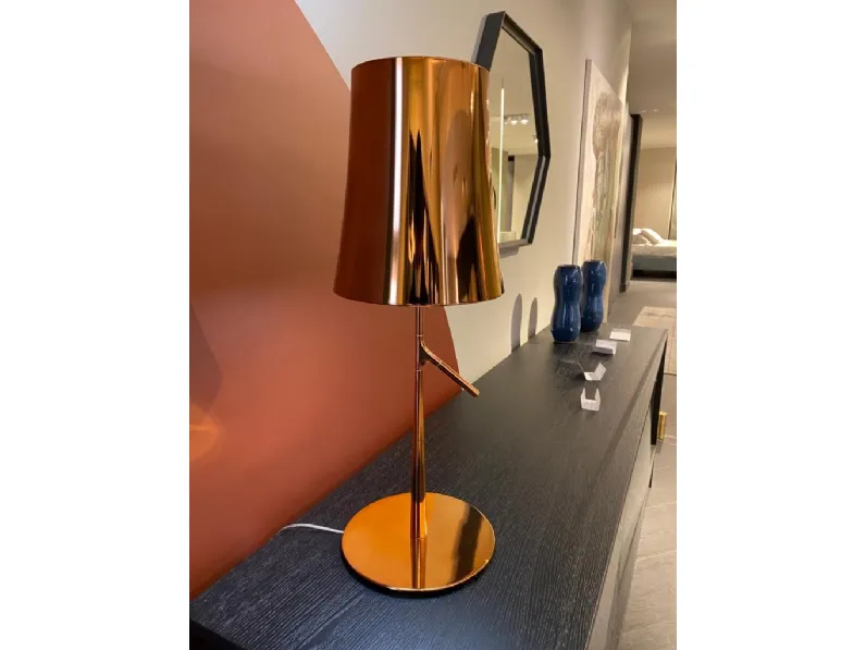 Lampada da tavolo Foscarini Birdie stile Design a prezzi outlet