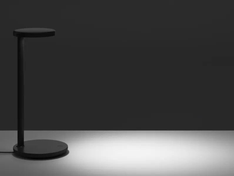 Lampada da tavolo Oblique QI LED di Flos - bianco