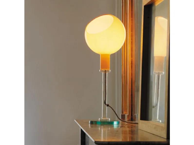 Lampada Fontana Arte a prezzo scontato. Un must per l'architetto.