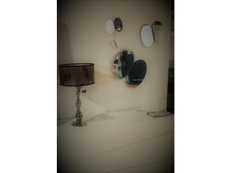 Lampada da tavolo stile Moderno Fiore Irilux in offerta outlet