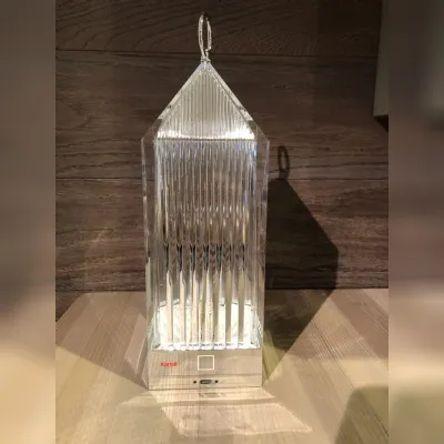 Lampada da tavolo stile Moderno Lantern Kartell in offerta