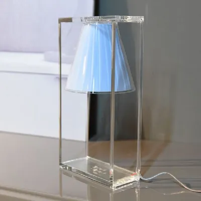 Lampada da tavolo Kartell Light air stile Moderno in offerta