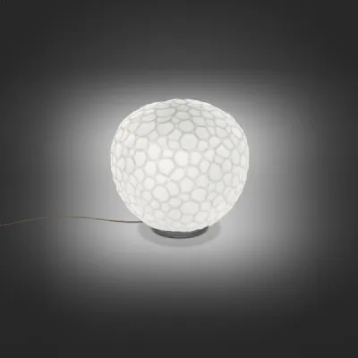 Lampada da tavolo stile Moderno Meteorite 15 artemide Collezione esclusiva in offerta outlet