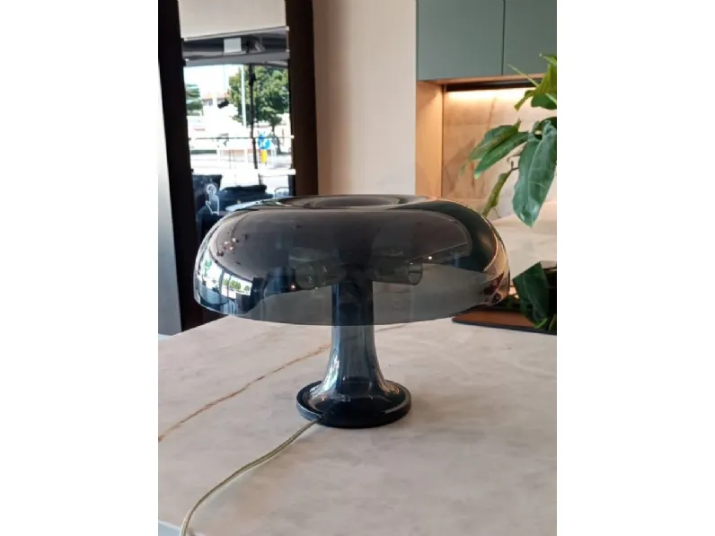 Lampada da tavolo Nessino Artemide a prezzo scontato 