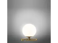 Lampada da tavolo Nh 1217 Artemide a prezzo Outlet 