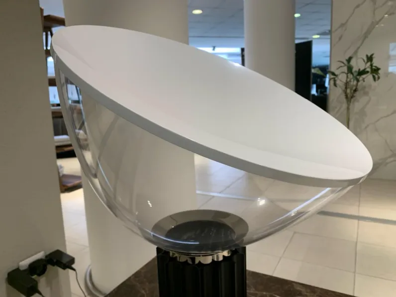 Da tavolo Taccia (pmma) Flos a prezzo Outlet 