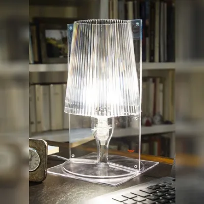 Lampada da tavolo Kartell Take Trasparente in offerta