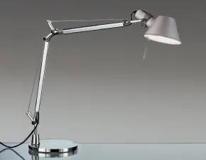 Lampada da tavolo in metallo Tolomeo mini artemide Collezione esclusiva a prezzo Outlet