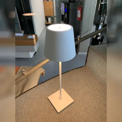 Lampada da tavolo Zafferano Poldina stile Design a prezzi convenienti