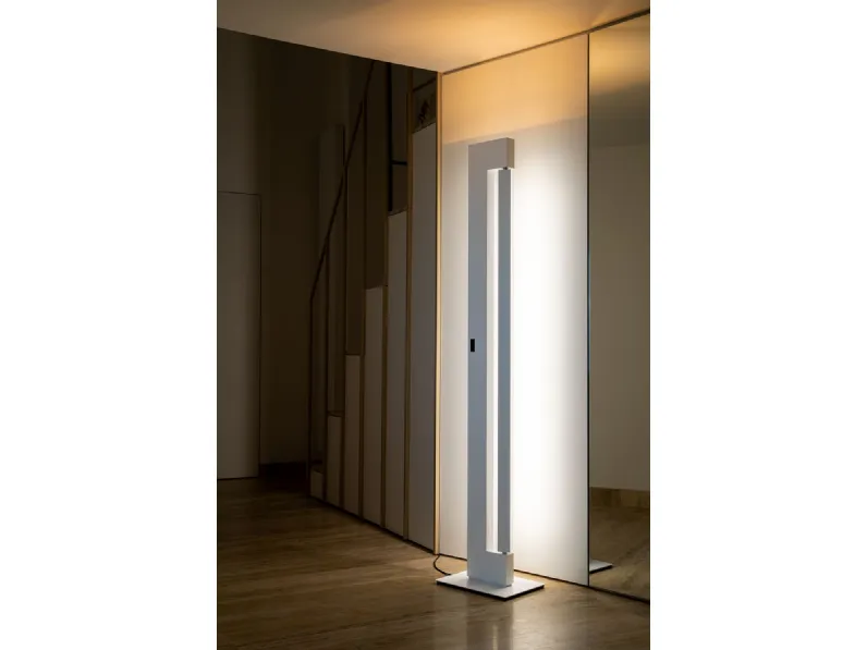 Lampada da terra Ara floor Nemo con un ribasso esclusivo