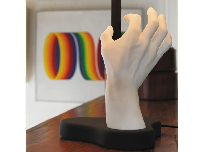 Scopri la Lampada da terra Mano Fontana arte a prezzo scontato!