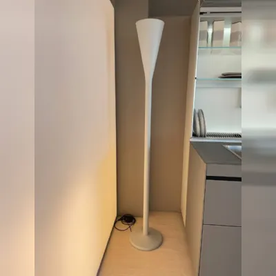 Lampada da terra in metallo Luminator Fontana arte a prezzo scontato