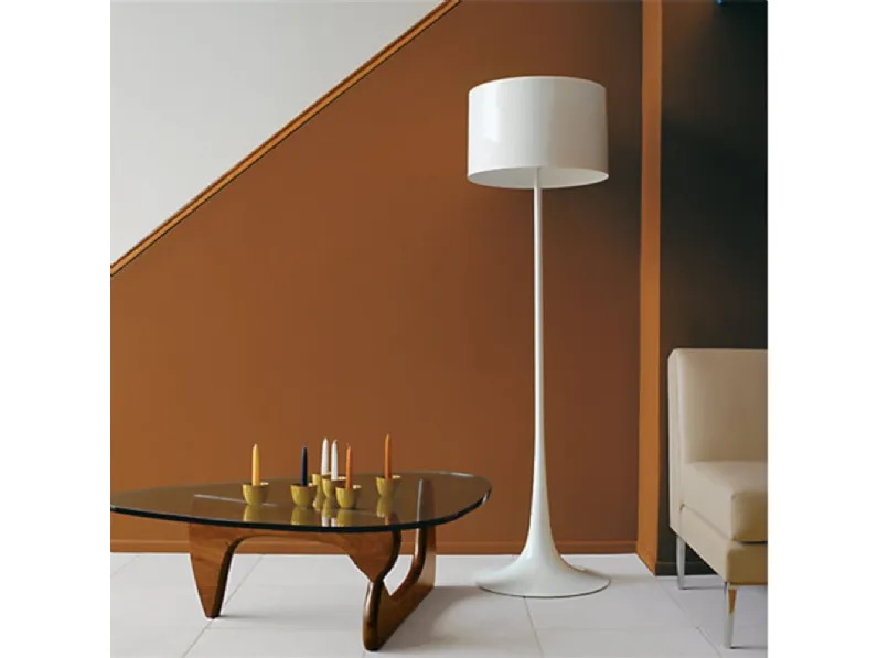 Lampada da terra Flos Spun Light Floor a prezzo Outlet. Massimo stile, massimo risparmio.