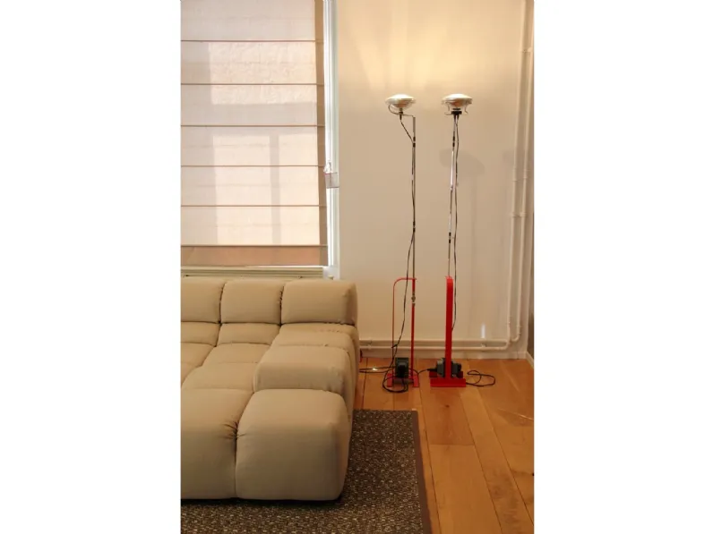 Lampada da terra Toio led Flos in Offerta Outlet 