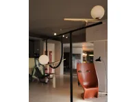 Lampada da terra in metallo Yanzi floor Artemide a prezzo Outlet