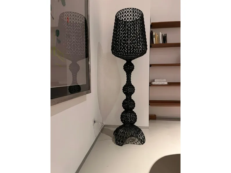 Lampada da terra Kabuki grande Kartell a prezzo Outlet 