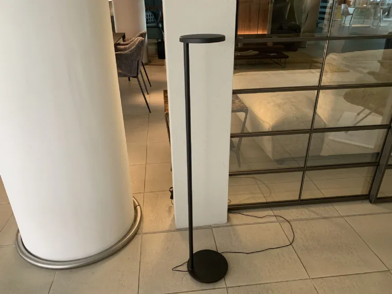 Da terra Oblique floor Flos a prezzo Outlet 