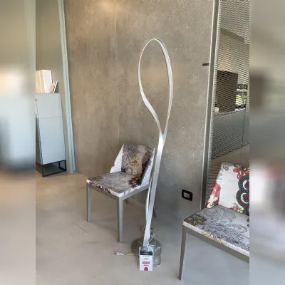Lampada da terra Piantana Ondaluce con un ribasso esclusivo