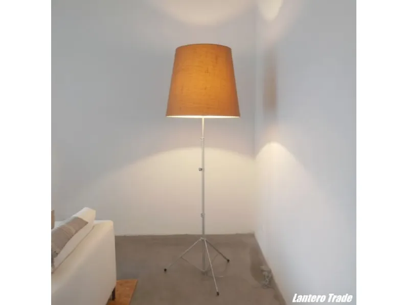 Da terra stile Moderna Lampada da terra gilda juta design pallucco Pallucco a prezzi convenienti