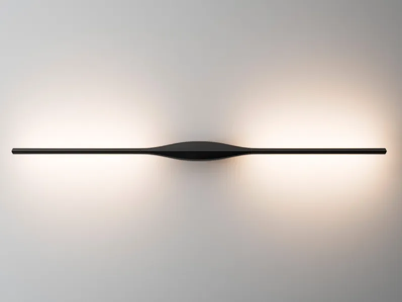 Lampada da parete Apex Fontana Arte a prezzo Outlet.