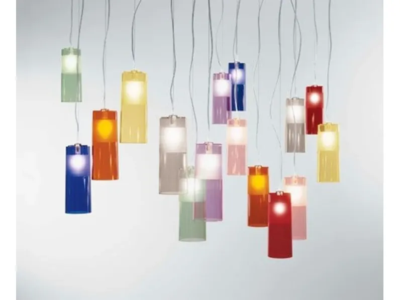 A sospensione in plastica Easy Kartell a prezzo scontato