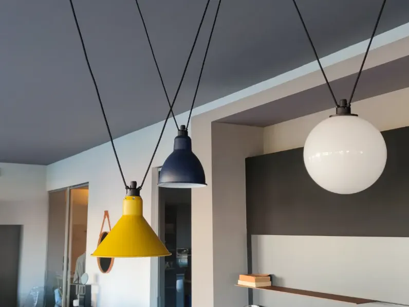 A sospensione Les acrobates 325 Dcw a prezzo Outlet 