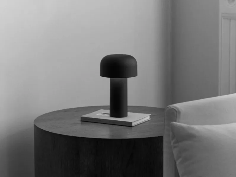 Da tavolo stile Design Bellhop matte black Flos in offerta outlet