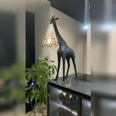 Da tavolo Giraffa in love xs Qeeboo con un ribasso esclusivo