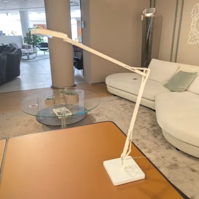 Da tavolo Kelvin edge base Flos a prezzo Outlet 