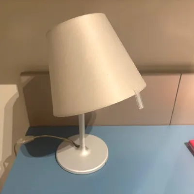 Da tavolo Melampo Artemide in Offerta Outlet 