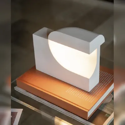 Da tavolo Cassina Moby Bianco in offerta