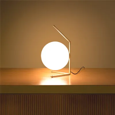 Da tavolo Flos Ic t1 low Oro a prezzi outlet