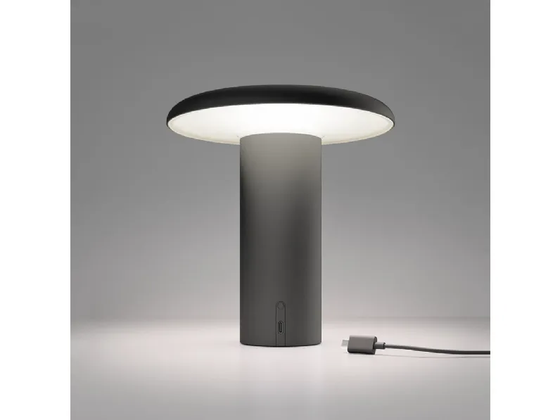 Da tavolo Takku Artemide in Offerta Outlet 