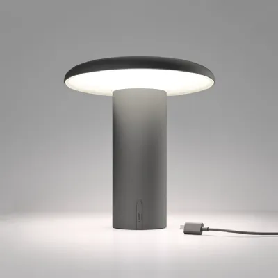 Da tavolo Takku Artemide a prezzo Outlet 