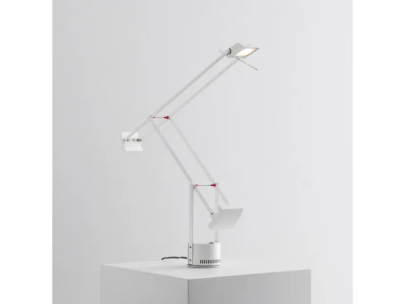 Da tavolo Tizio Artemide a prezzo Outlet 