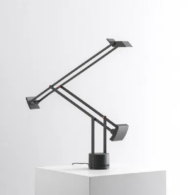 Da tavolo Tizio Artemide in Offerta Outlet 