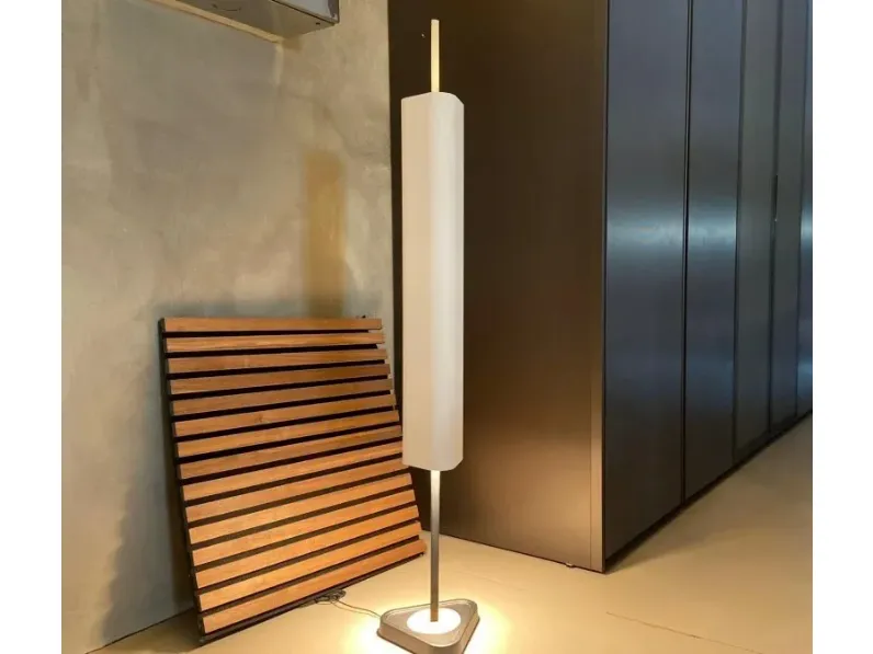 Da terra Emi floor Flos con uno sconto esclusivo