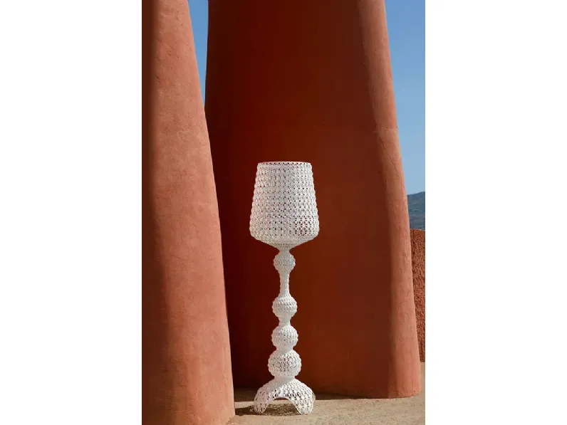 Da terra stile Moderna Kabuki lampada da terra bianca Kartell in saldo