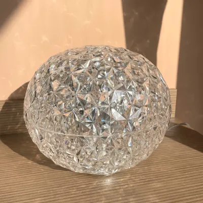 Da tavolo in altro Planet Kartell a prezzo Outlet