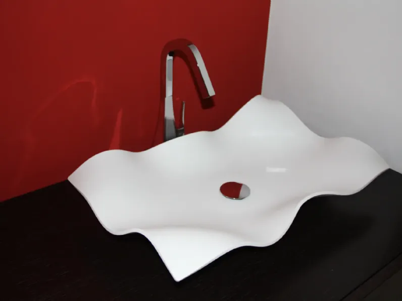 Lavabo in Solid surface modello Fazzoletto rect a marchio Mya design con forte sconto