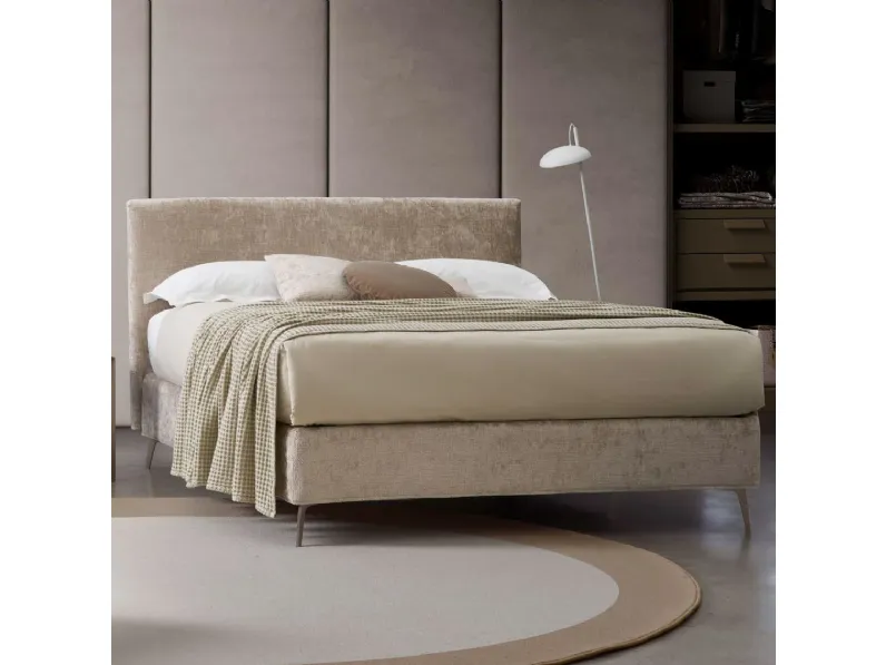 Letto imbottito modello Arata di Rosini scontato 30%