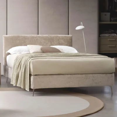 Letto imbottito modello Arata di Rosini scontato 30%