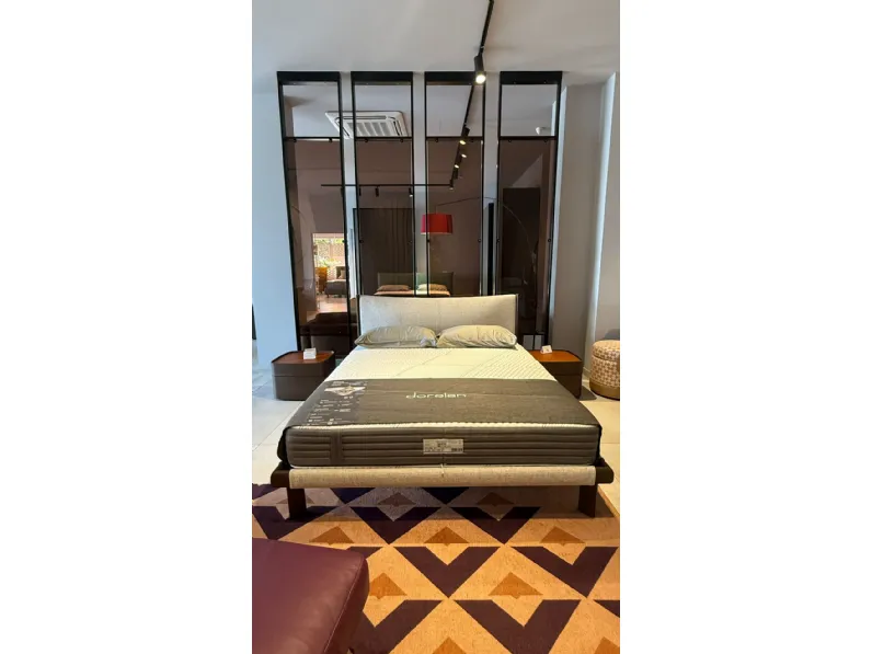 Approfitta dello sconto 32% sul letto Letto mizu 160 di Novamobili