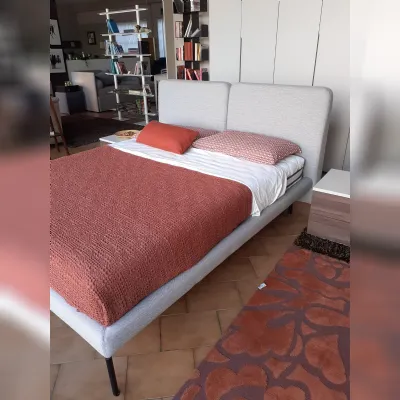 Letto imbottito con giroletto FeelBolzana prezzo ribassato