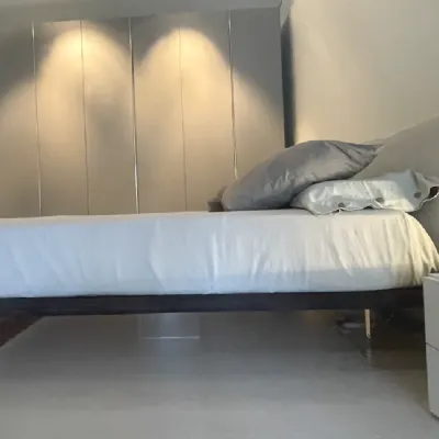 Approfitta dello sconto 50% sul letto Letto effetto sospeso di Veneran