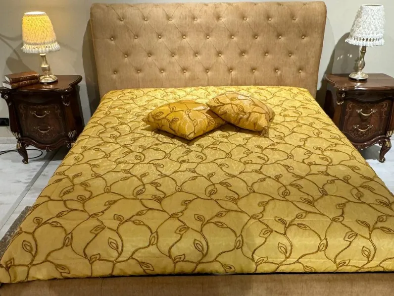 Letto matrimoniale classico Chester La casa moderna a prezzo ribassato